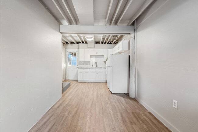 Building Photo - 6911 Avenue O