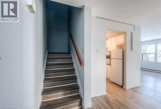 Photo du bâtiment - 1200 Courtland Ave E