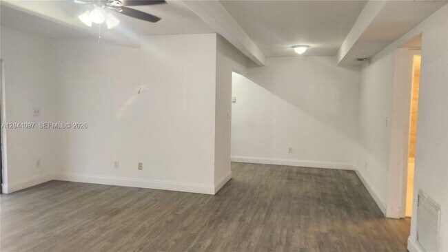 Foto del edificio - 1045 S Flagler Ave