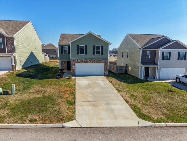 Building Photo - 228 Belle Ct