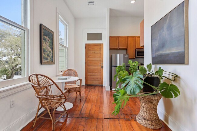 Foto del edificio - Updated 2BD 1/2 Block off Canal St in Midcity!