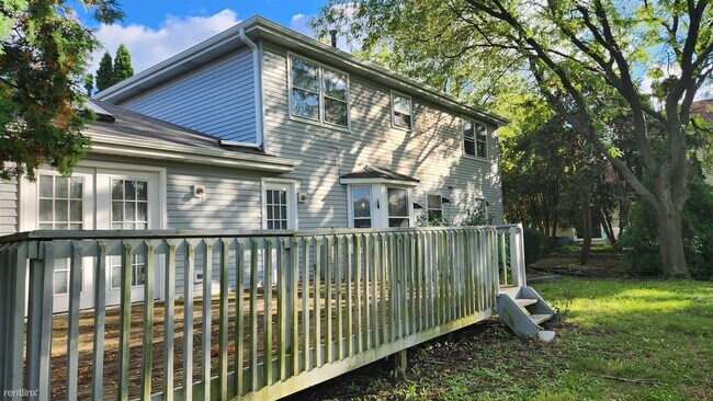Building Photo - 4 br, 2.5 bath House - 3250 Drew Street