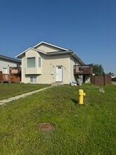Building Photo - 7358-7106 106 St