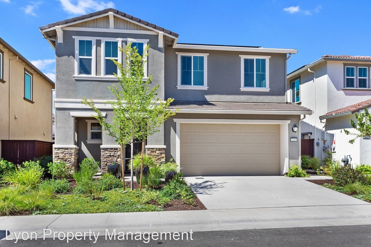 Foto principal - 4 br, 3 bath House - 4436 Tucker Drive