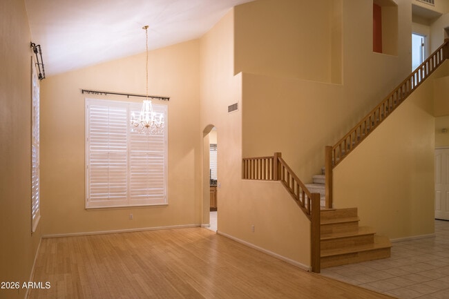 Building Photo - 844 W Azalea Dr