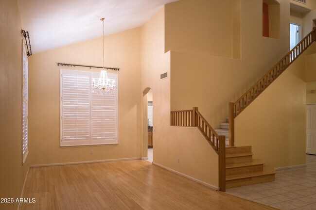 Foto del edificio - 844 W Azalea Dr