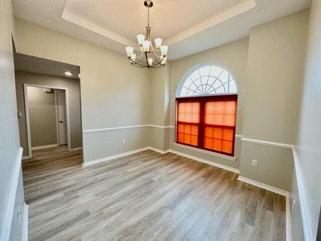 Foto del edificio - 519 E Timberlake Dr