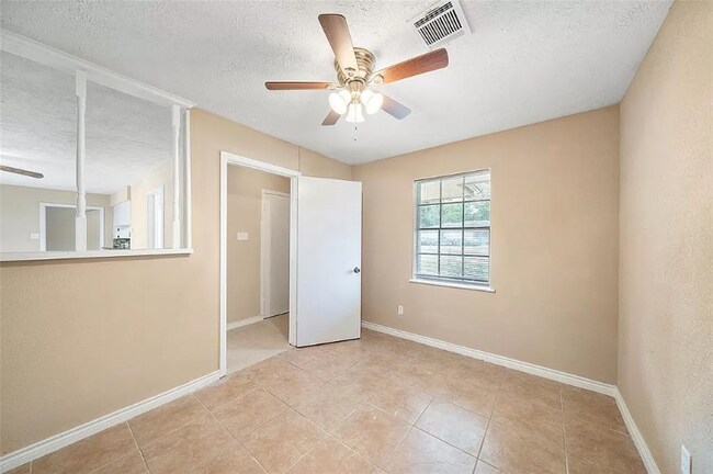 Building Photo - 9722 Moers Rd