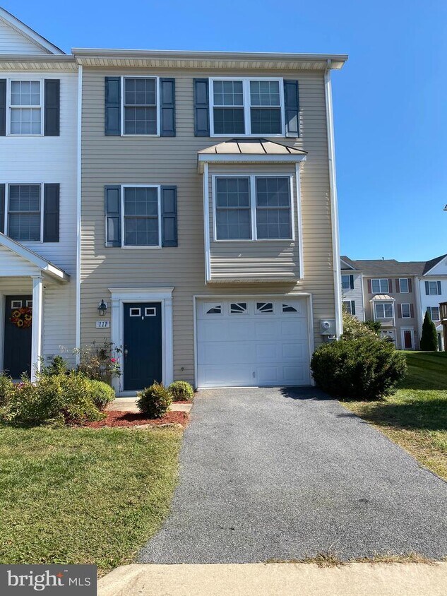 Building Photo - 111 Seabreeze Ln