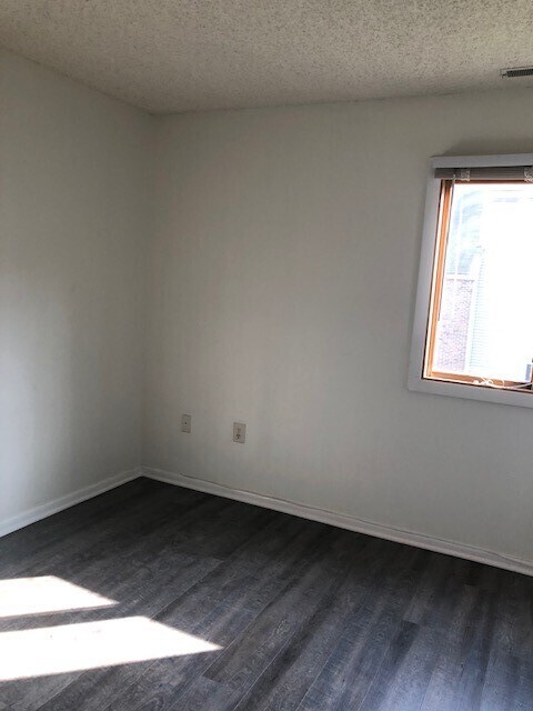 Building Photo - 1109 Ravens Crest Dr