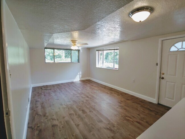 Foto del edificio - 1177 E 500 N