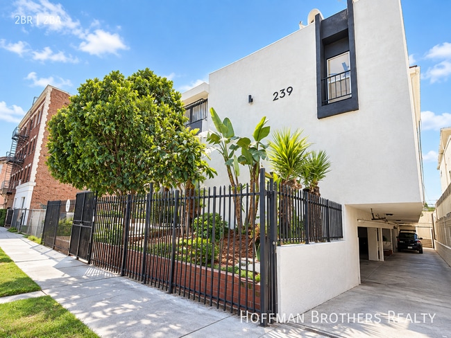 Building Photo - 239 S Harvard Blvd