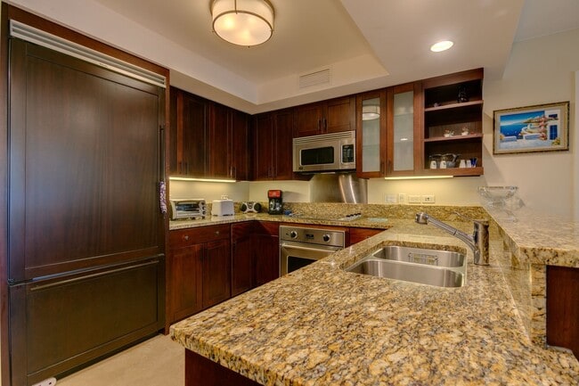 Building Photo - 1551 Ala Wai Blvd