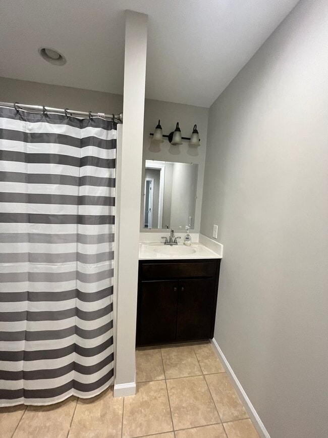 Foto del edificio - Luxury Living in Winchester, TN: Spacious ...