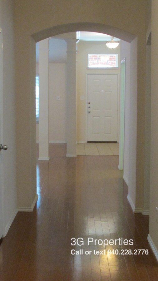 Building Photo - 5844 Red Drum Dr