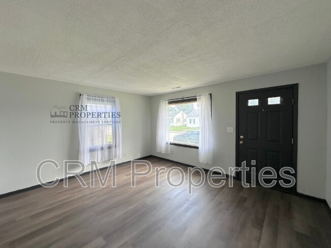 Foto del edificio - 1034 E Elm St