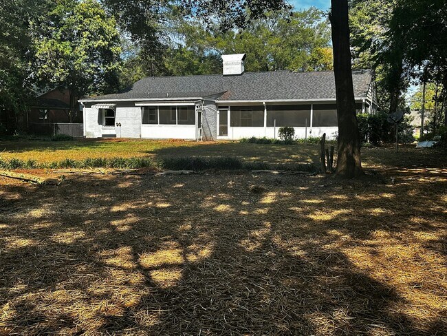 Foto del edificio - 2626 Monticello Dr