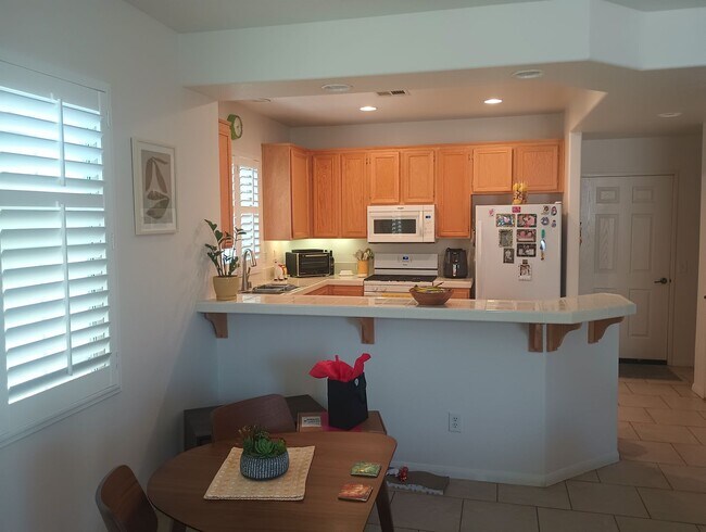 Building Photo - Comfortable Living in the Heart of Rancho Rose