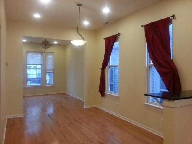 Foto del edificio - 1820 N Washtenaw Ave