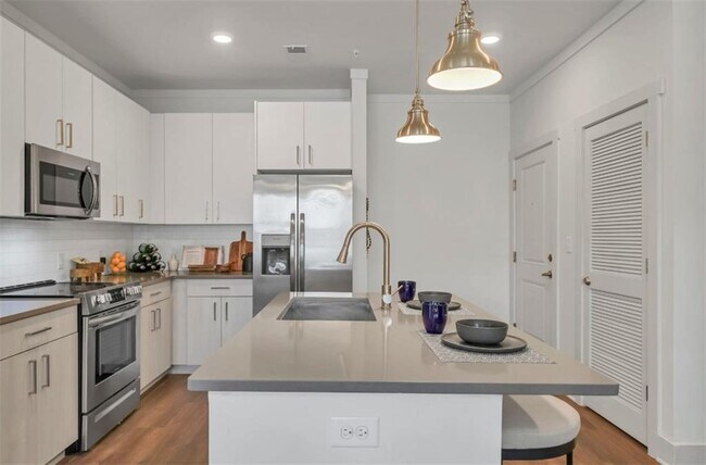 Foto del edificio - 300 Prominence Point Pkwy