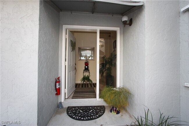 Foto del edificio - 2781 Citrus Lake Dr