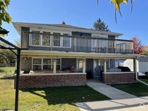 Building Photo - 712 Fossil Dr