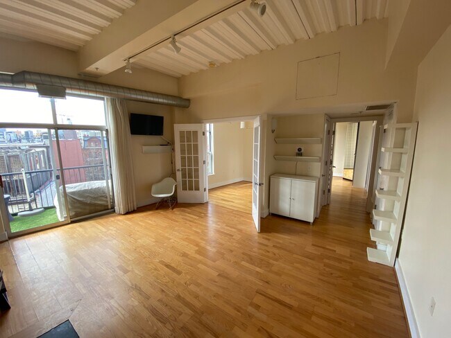 Building Photo - 1320 13th St NW