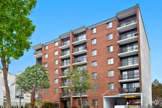 Building Photo - 141 Augusta St