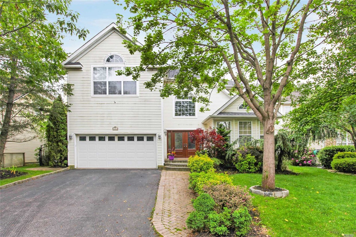 Foto principal - 22 Honeysuckle Ct