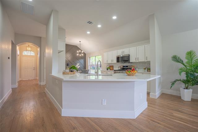 Building Photo - 1546 Creek Springs Dr