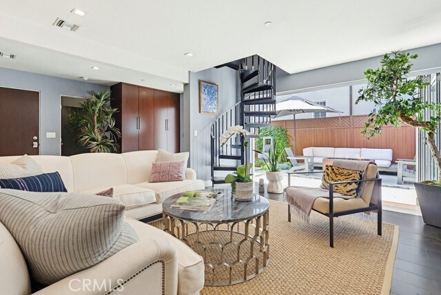 Foto del edificio - 6713 E Ocean Blvd