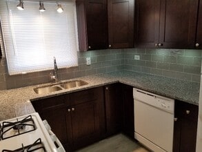 Building Photo - 5712 Ridgemont Ln