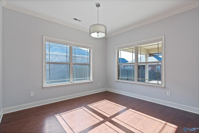 Foto del edificio - 409 Mossyleaf Dr SW