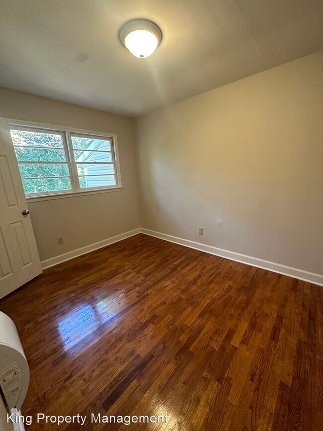 Building Photo - 3 br, 1 bath House - 1309 W 22nd