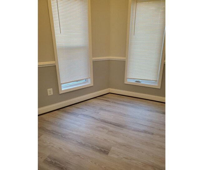 Foto del edificio - 3247 Magnolia Ave