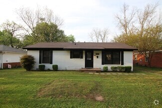 Building Photo - 2325 Airline Dr