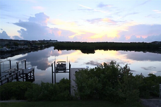 Foto del edificio - 1056 Seagrape Dr