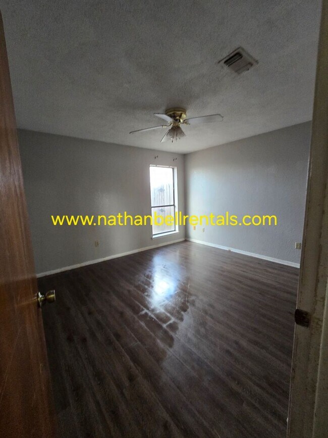 Foto del edificio - 1452 26th St NE