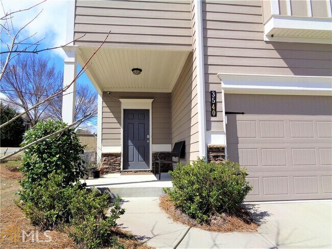 Building Photo - 3540 Castleberry Village Cir