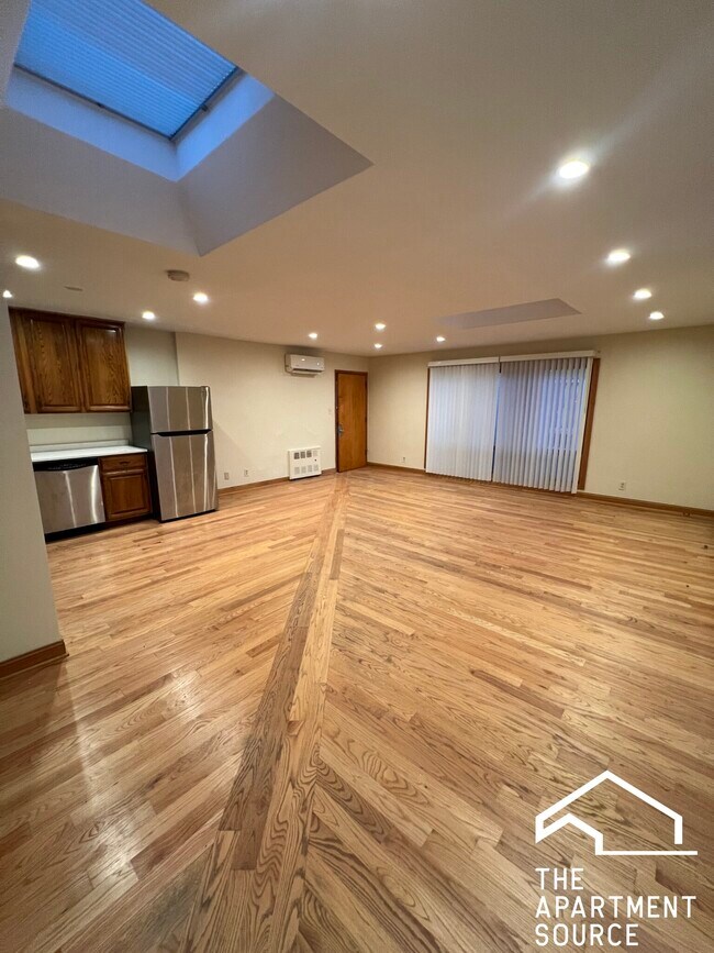 Foto del edificio - 1205 N Harlem Ave