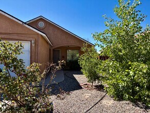 Building Photo - 3617 Cameo Dr