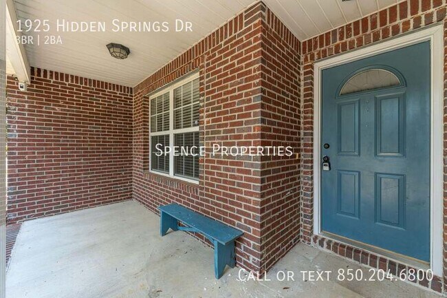 Foto del edificio - 1925 Hidden Springs Dr