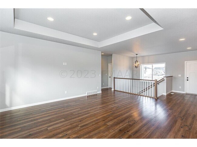 Building Photo - 943 50th Ave W