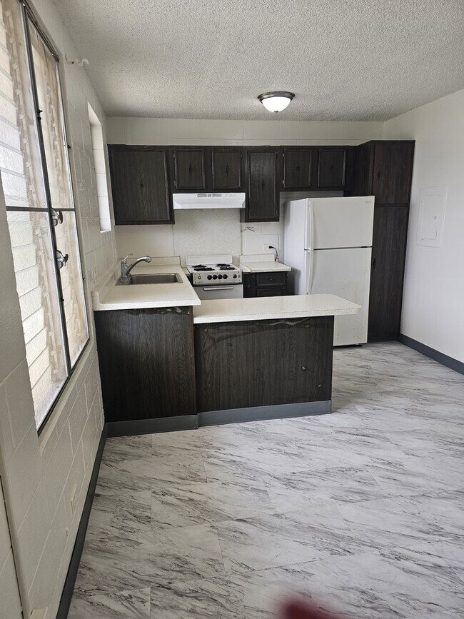 Foto del edificio - 94-961-961 Kahuamoku Pl