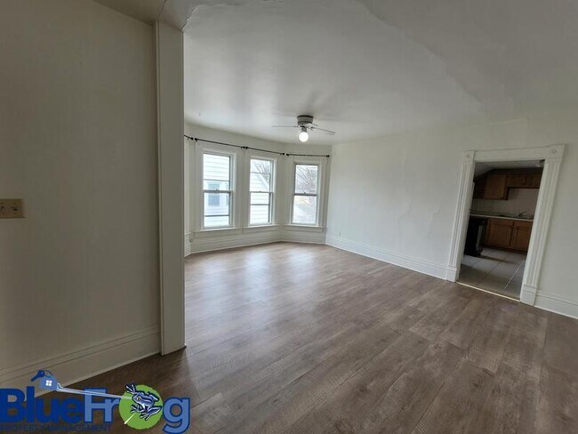 Building Photo - 153a Brockway Ave