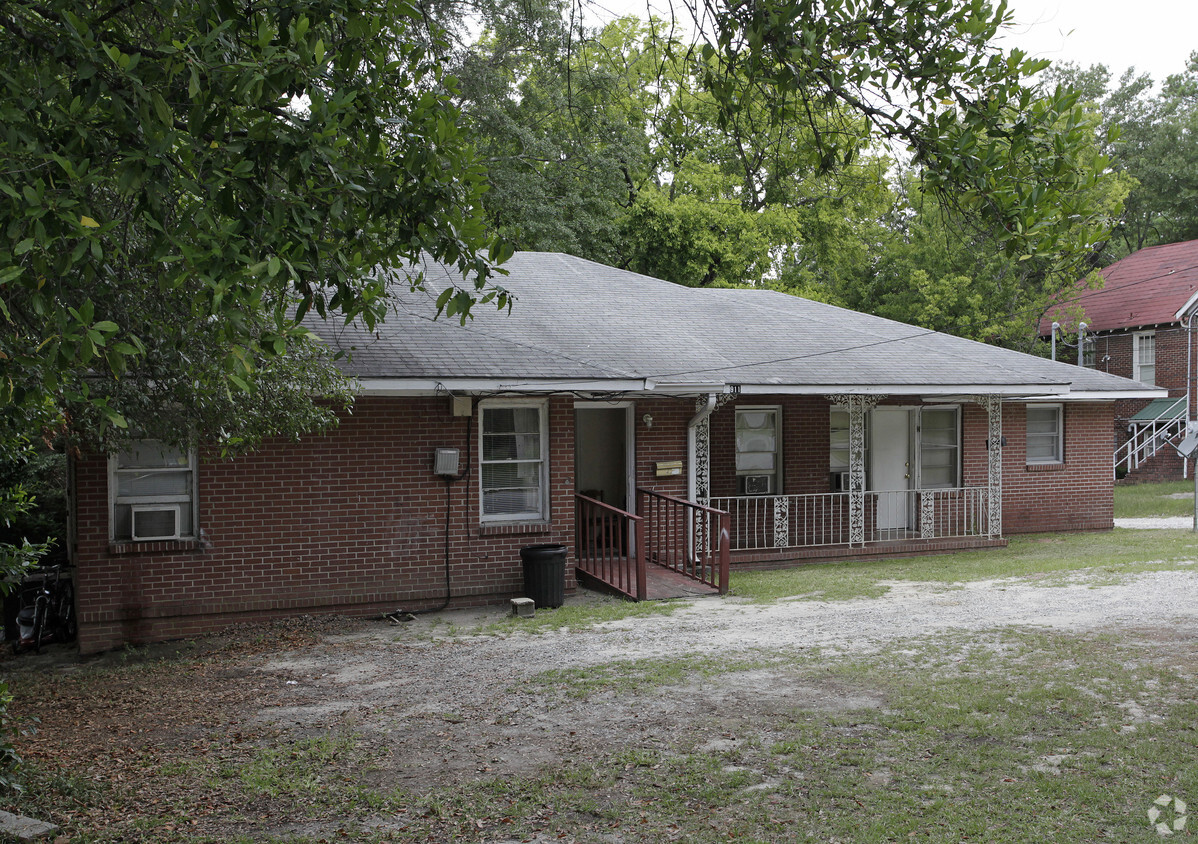 Building Photo - 901-911 Oakview Ave