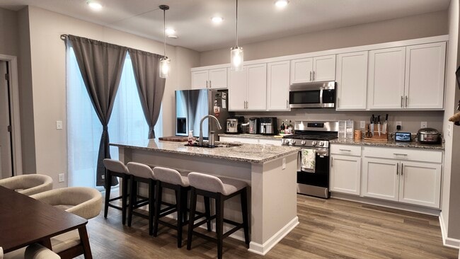 Foto del edificio - 1541 100th Ave NW