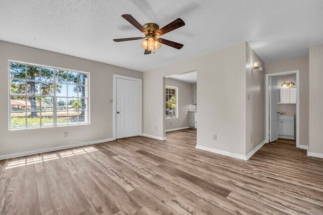 Foto del edificio - 501 Brooks Rd