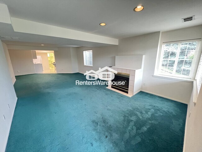 Foto del edificio - 9147 Woodland Dr