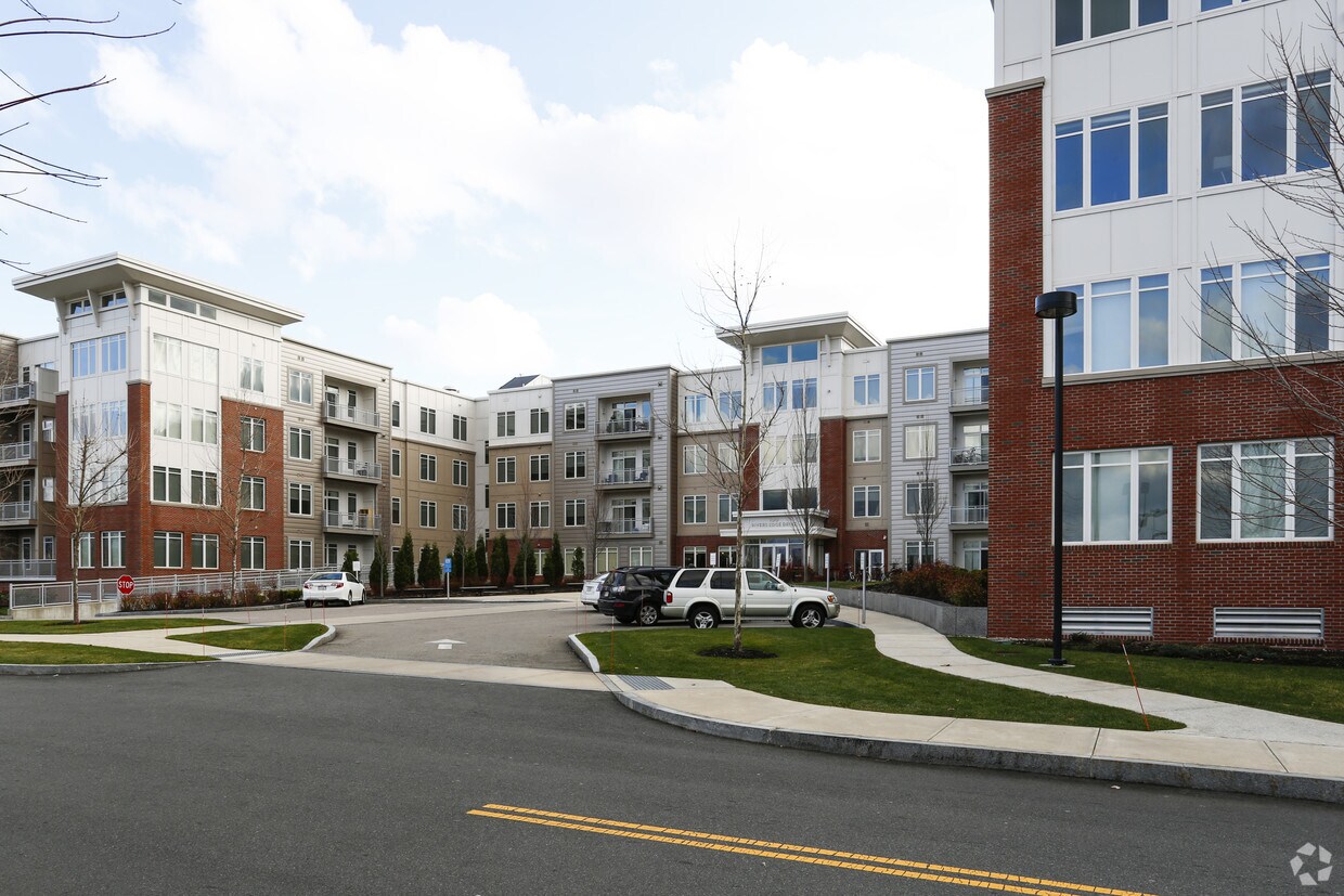 Arcadia at Rivers Edge - 100 Rivers Edge Dr Medford, MA | Apartments.com
